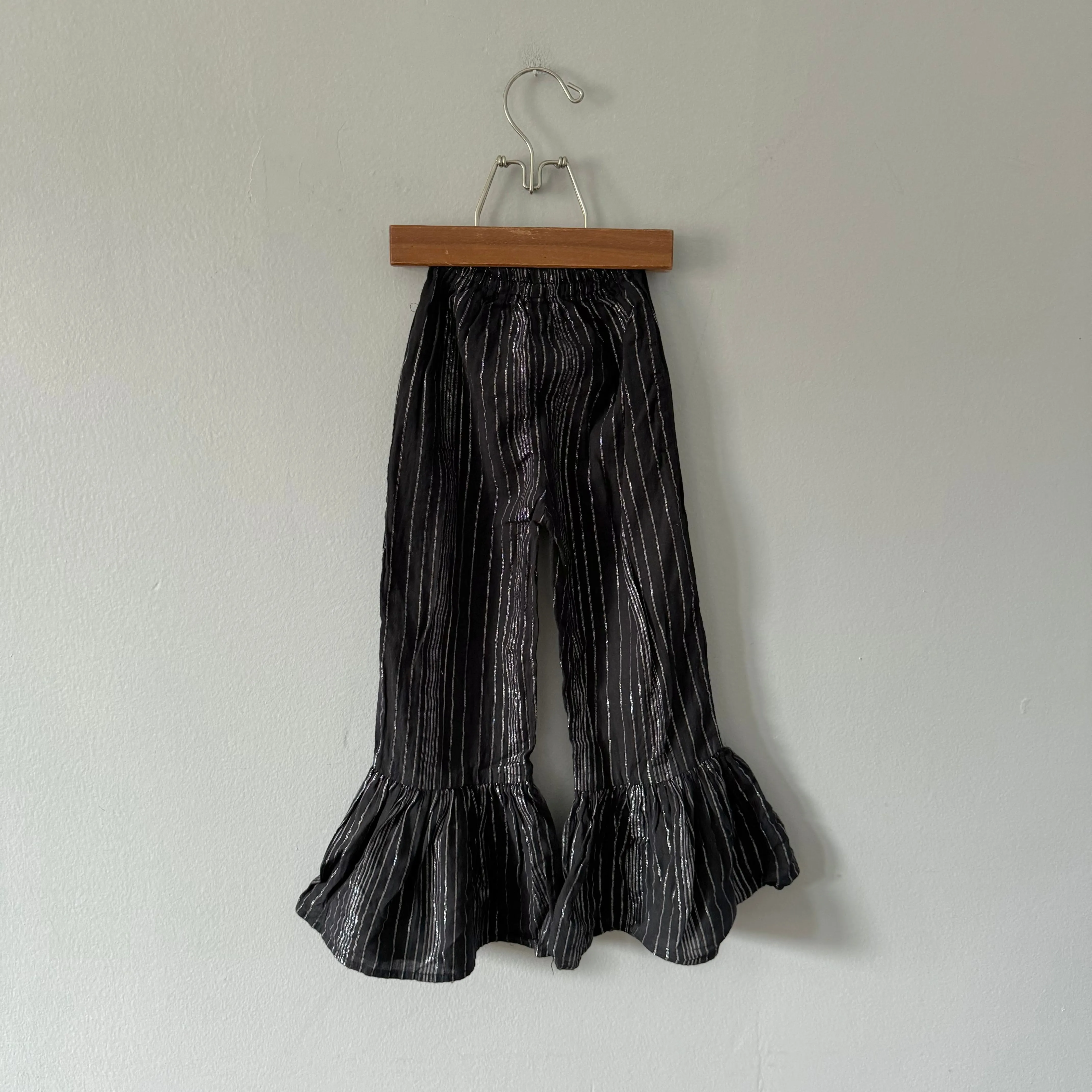 ATUN / Black x silver flare pants / 5-6Y