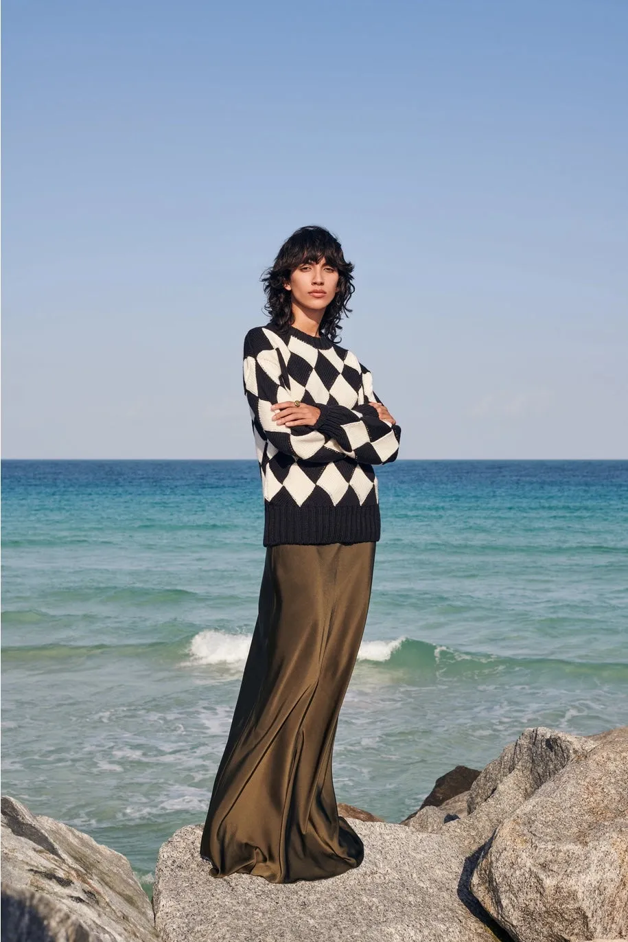 Basket Weave Sweater- black and white