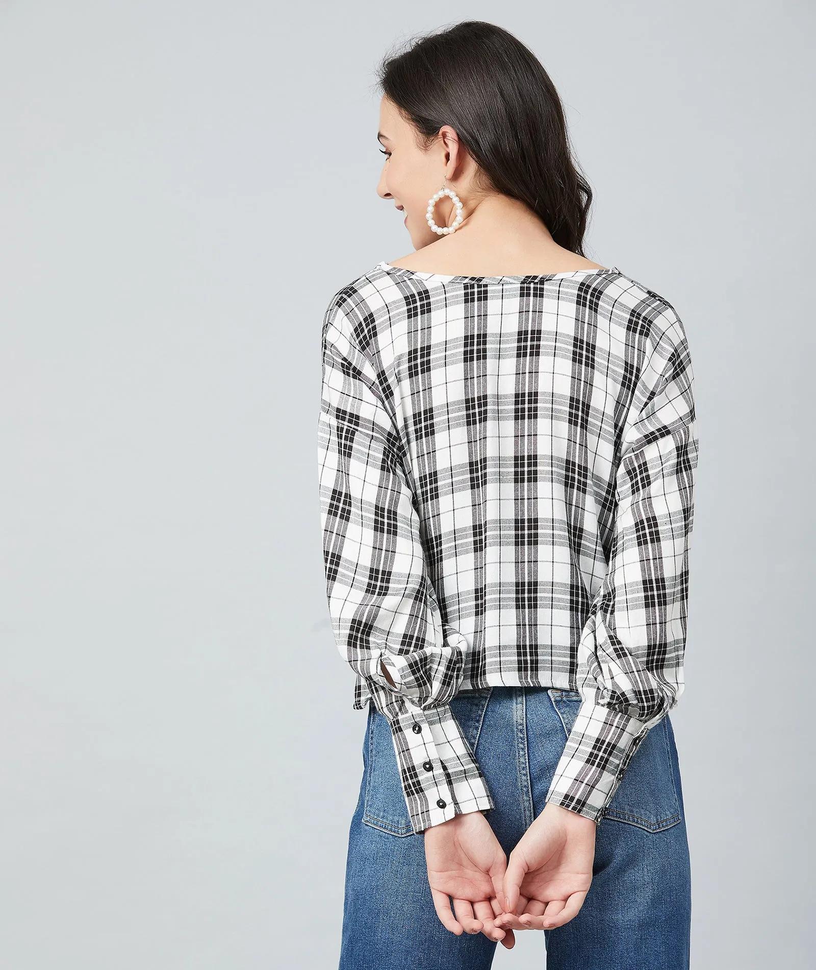 Chimpaaanzee Women White and Black Checks V Neck Top