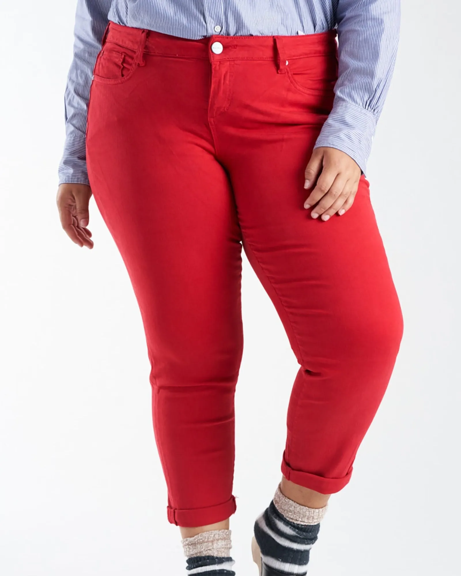 Clara Mid-Rise Boyfriend Jean | DARK PINK