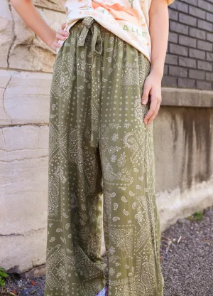 Paisley Print Belted Crop Pant
