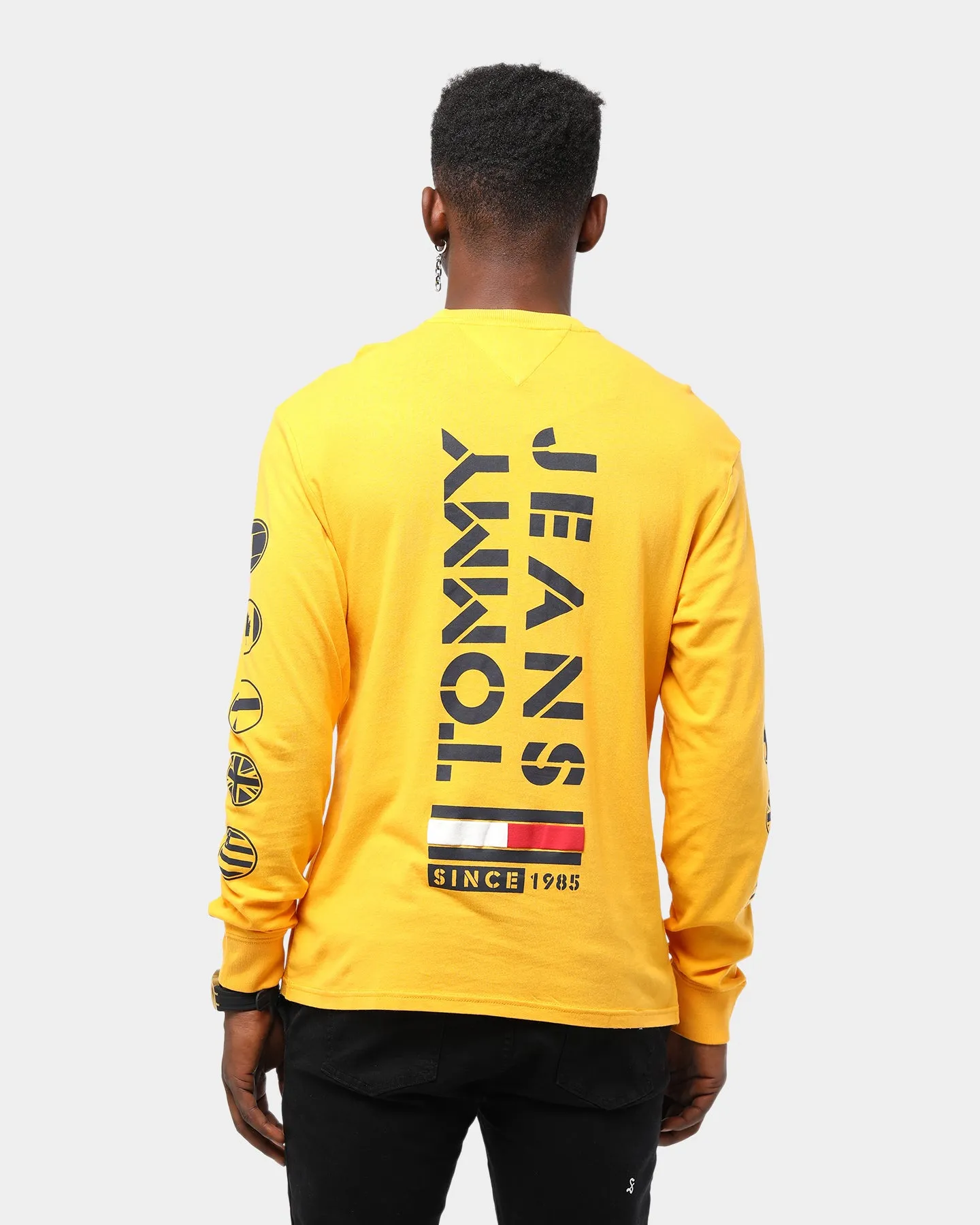 Tommy Jeans Men's TJM Bubbled Flags LS Tee Golden Glow